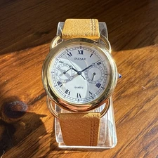 Beautiful NOS Neo Vintage Pulsar Calendar Mens Watch Gold Tone Nice Lugs