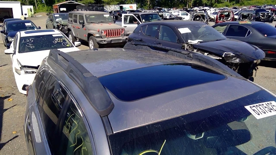 2015 Subaru Outback Roof Rack Rails - Image 2 of 4