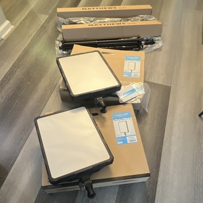 2 Nanlite Compac 68B Bi-Color LED Studio Light Panels 68W AC 100-240V w/Stands