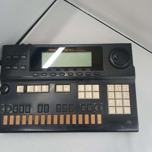 Yamaha QY300 Sequencer Pattern Playback OK Buttons No Response Poor Print AS-IS - Picture 2 of 9