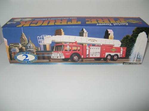 SUNOCO AERIAL TOWER FIRE TRUCK 1995 1:35 SCALE WITH BOX COLLECTOR'S SERIES #2 15 - Picture 4 of 4