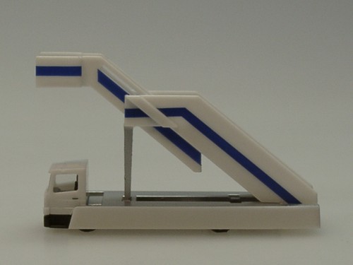 Herpa Wings Zubehör, Selbstfahrende Fluggasttreppe - 551793 - 1:200 - Picture 3 of 5