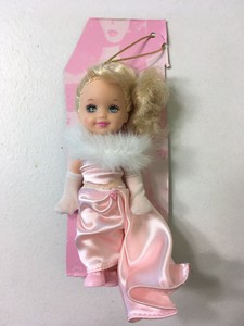 hermana menor de barbie