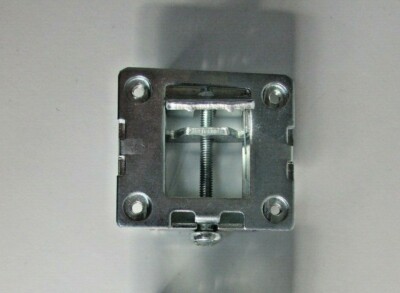 BOSCH NEFF SIEMENS COOKER HOOD EXTRACTOR FIXING BRACKET 10011622 