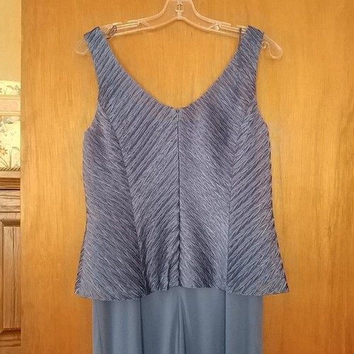 Patra Formal Dress (60-inches long) and Jacket (28 inches) Gray Jeweled Size 12 - Picture 8 of 13