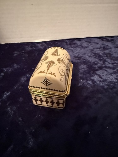 KEEPSAKE BOX CREATED ESPECIALLY FOR ESTEE LAUDER - Picture 2 of 9