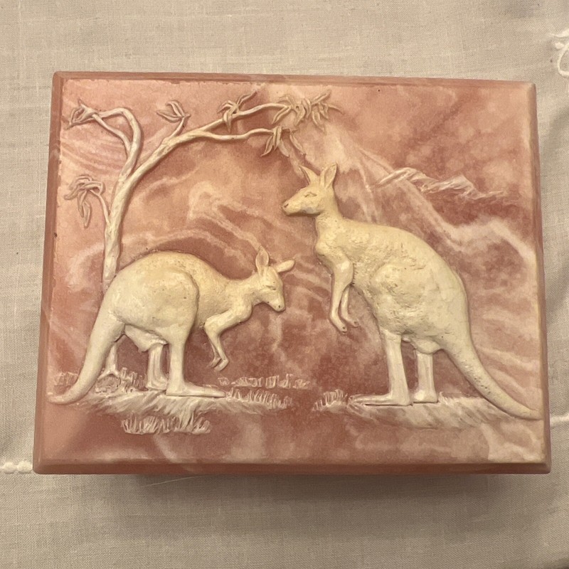 VINTAGE PINK Marlestone Australia Genuine Cultured Marble TRINKET BOX KANGAROO