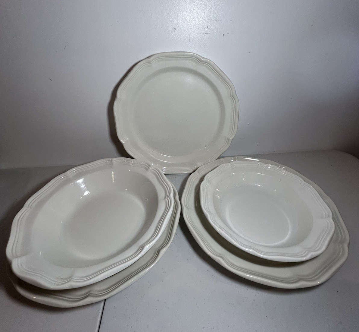 3 Dinner Plates + 2 Bowls