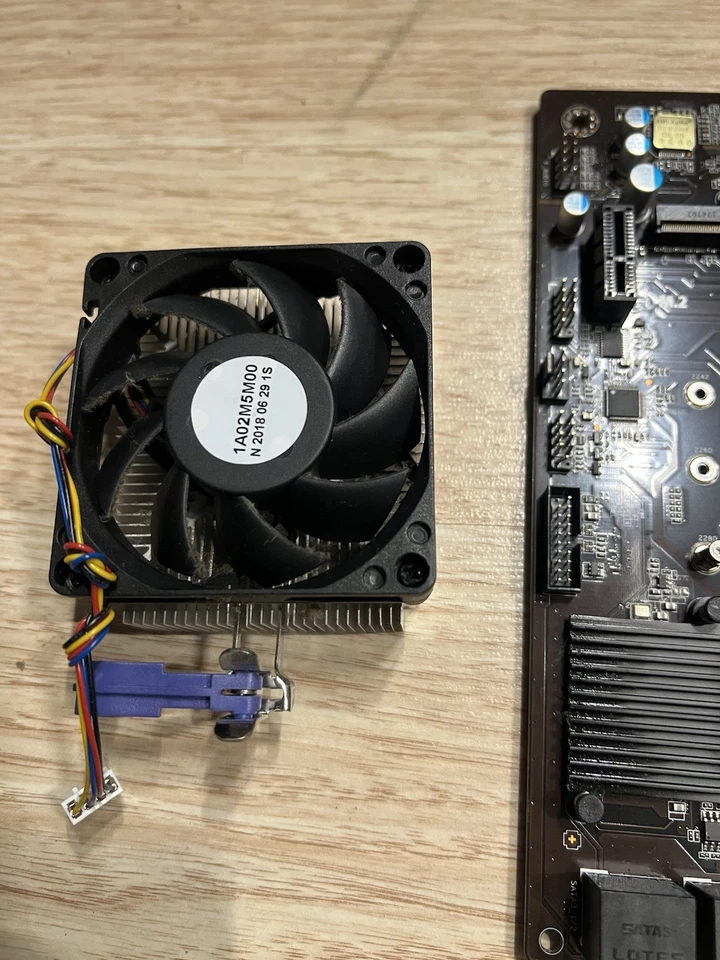 AMD  A10-9700 3.5GHz and a320am4-m3d ddr4 and fan - Image 3 of 3