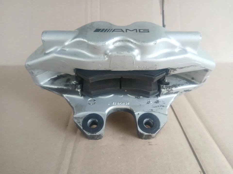 03-06 PINZA FRENO MERCEDES BENZ 55 AMG M113K BIG BREMBO + PASTILLAS TRASERA IZQUIERDA OEM Foto 2 de 4