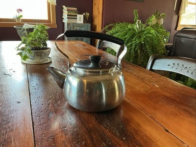 Tea Pot - Kettle 18-8 Stainless Steel 2.5 Qt  Korea