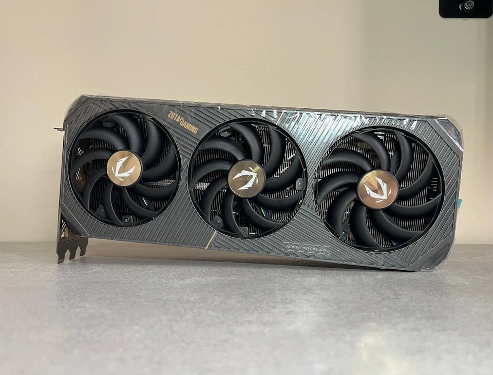 *COOLER ONLY* ZOTAC GAMING GeForce RTX 5090 SOLID OC cooler - Image 4 of 4