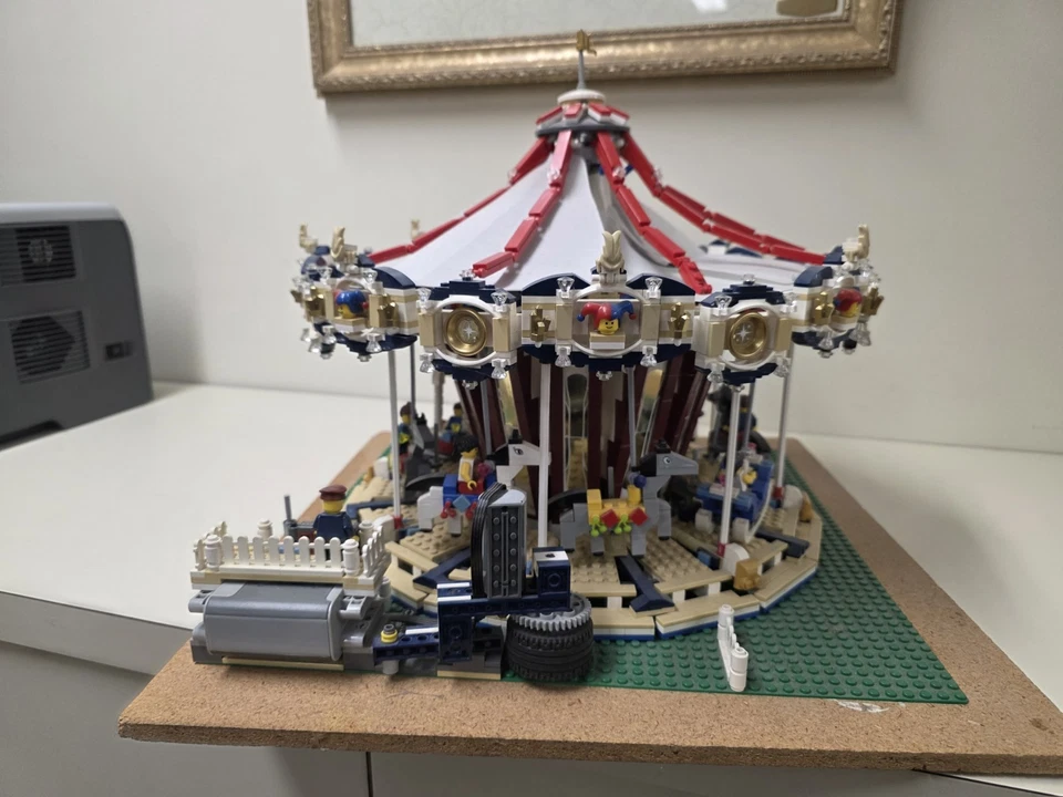 LEGO Advanced Models: Grand Carousel (10196) (Missing Pieces) Includes Manual - Image 2 of 4