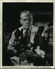 1961 Press Photo Frederic March stars in The Young Doctors. - mjx14961