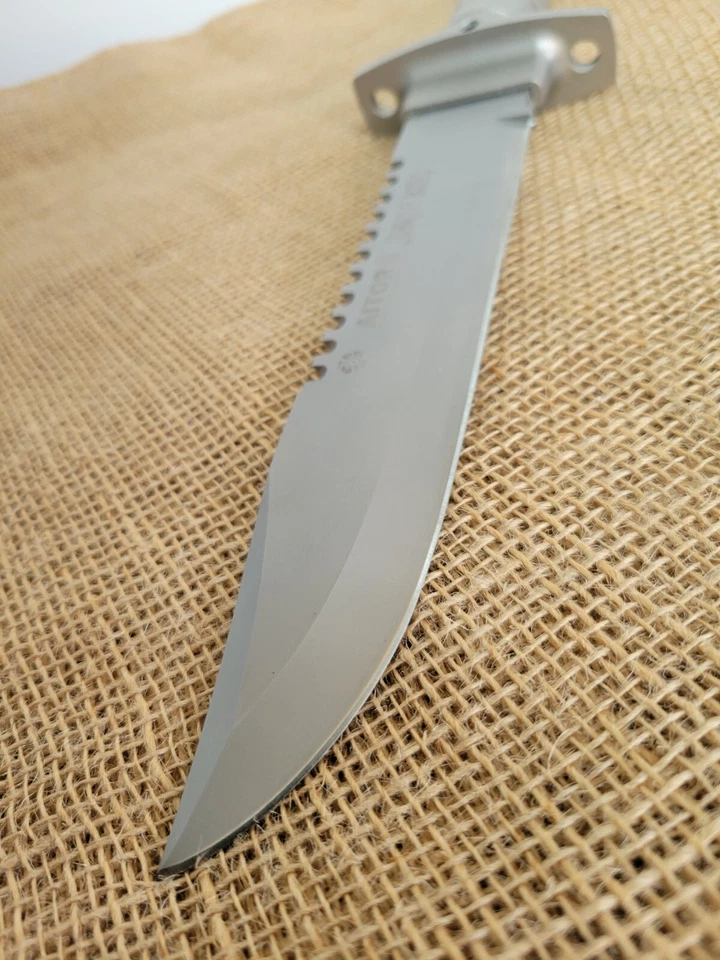 Cuchillo fijo Aitor Jungle King I hoja de sierra de 8" construcción de acero inoxidable Foto 4 de 4