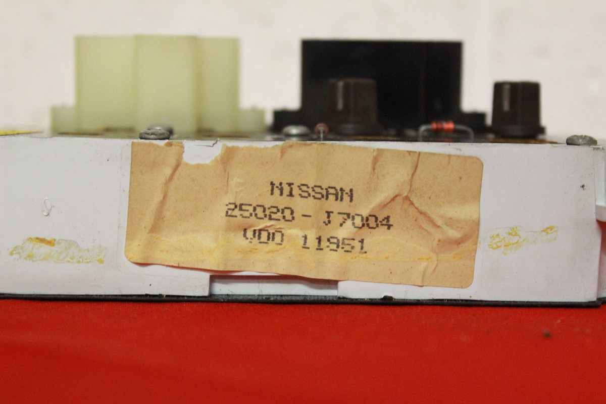 VGC GEN. OEM NISSAN R31 SKYLINE - DASH LIGHT PANEL - LEFT SIDE