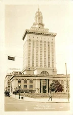 1930s Oakland California City Hall people automobiles RPPC Postcard 25-3916