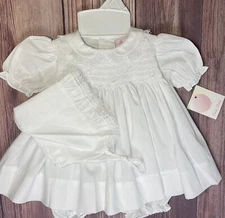 NWT Petit Ami White Smocked NEW Lace 3PC Dress Newborn Baby Girls Bonnet 0 NB