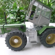 Schluter 2500 VL German Schluter Tractor Model Open Door Schluter SCHUCO 1:32