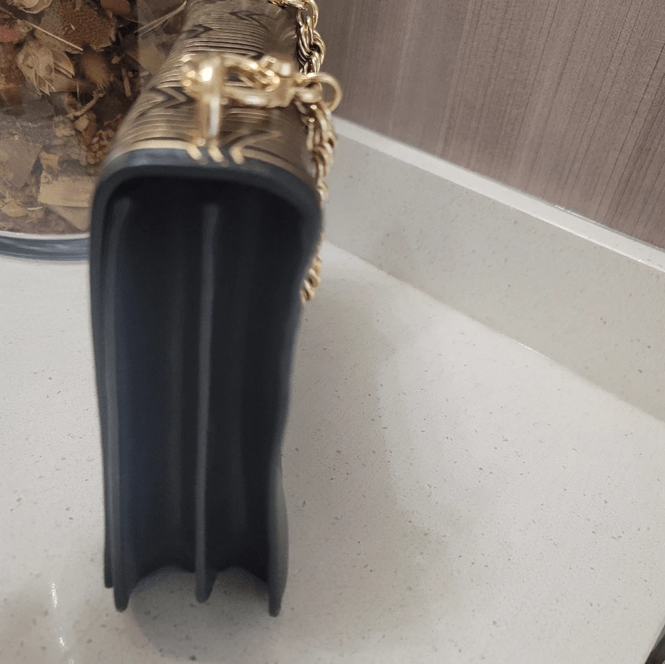 Bolso Bandolera MICHAEL KORS MK Mott Grande Metálico Deco Cuero Estilo Años 90 Foto 4 de 4