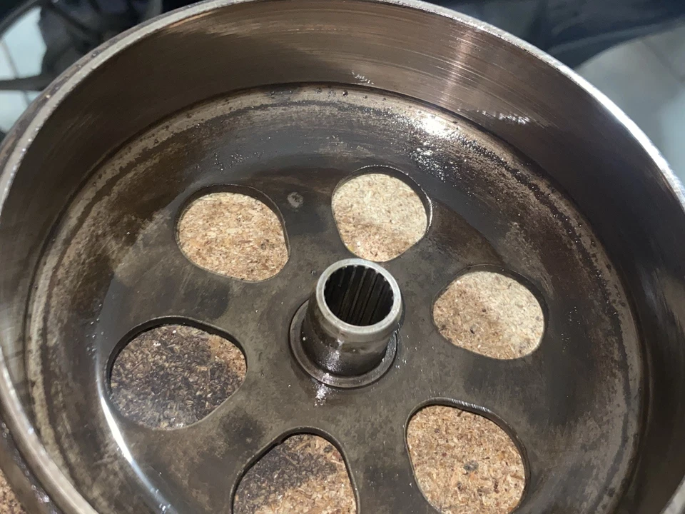 FRIZIONE PULEGGE VARIATORE E CAMPANA PIAGGIO LIBERTY 125/150/200 MEDLEY 125/150 - Immagine 2 di 4