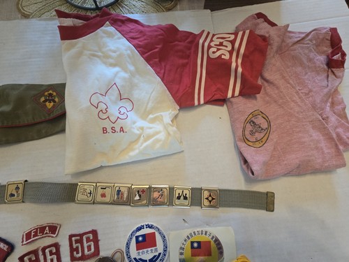 1970s - 80s Boy Scouts Lot Bandanas Patches Belt Loops Shirts & More - Picture 4 of 22