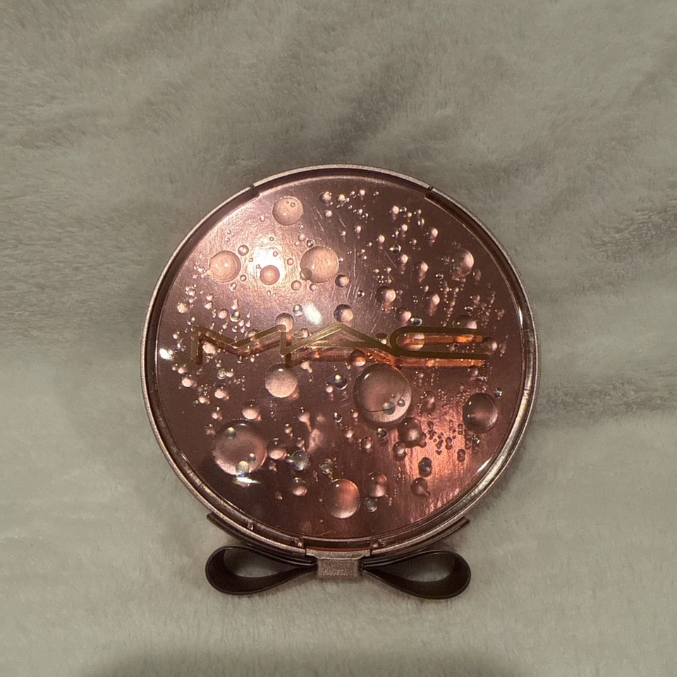 MAC Eye Love Surprises Lidschattenpalette x 6 kräftige Schleifen Urlaub neu im Karton - Bild 4 von 4