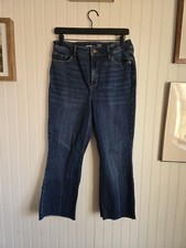 Old Navy Women's Extra High Rise Flare Secret Smooth Pockets Ankle Cut, Size 8