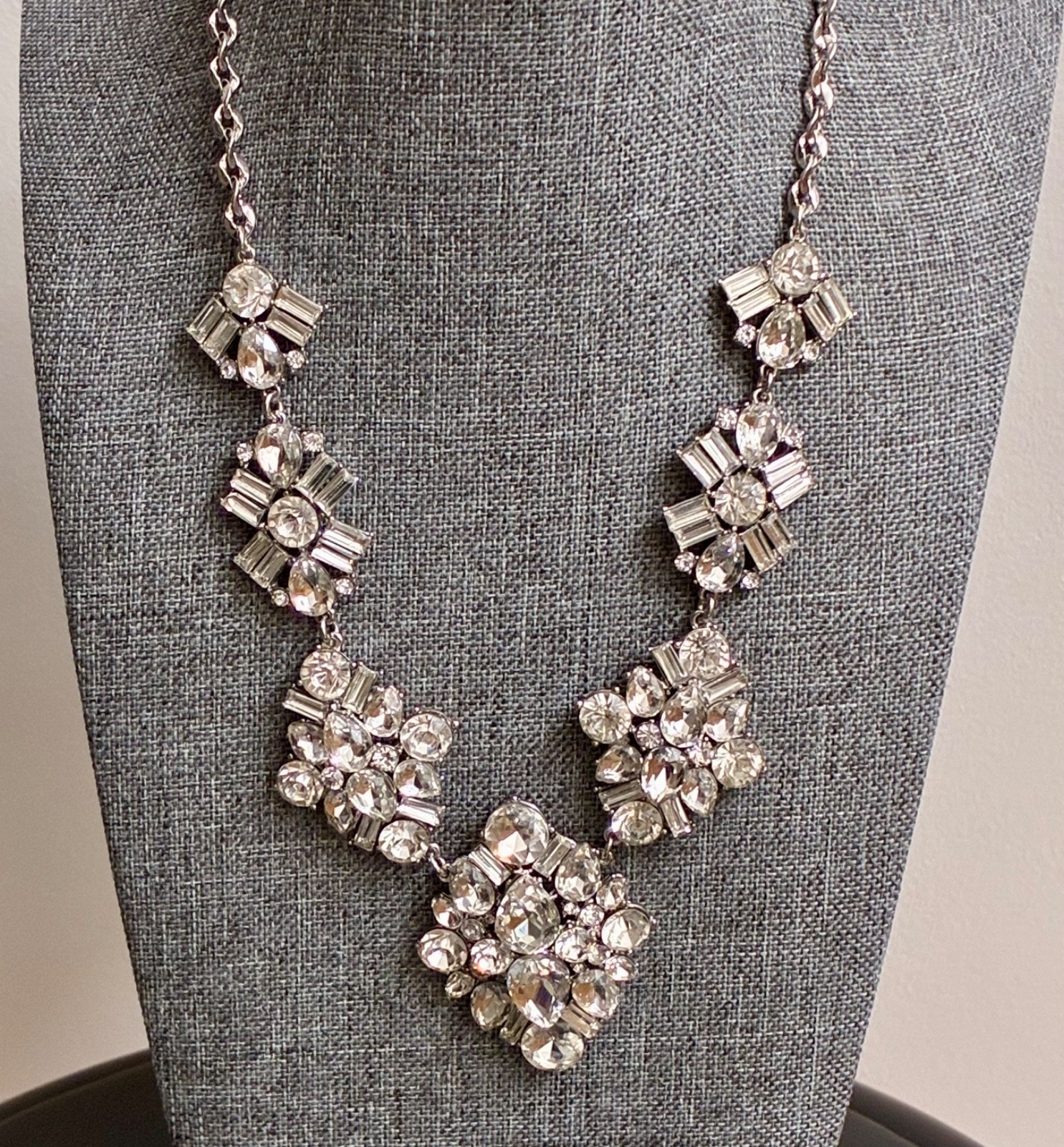 Sparkling Rhinestone Statement Necklace - image 10
