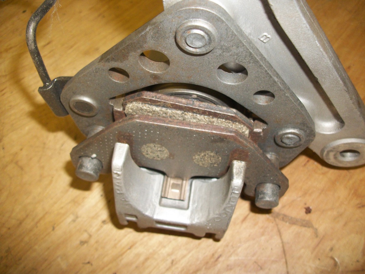 1985 KAWASAKI ZX600A ZX600 ZX 600 NINJA REAR BRAKE CALIPER W