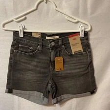 01078-4 Levi's Wms Black Denim Mid Length Cuffed Shorts Size W27 NWT