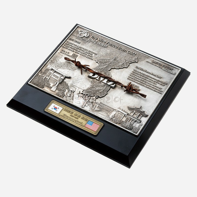 Limited edition!!]The wire fence from DMZ w/tin casting frame_Made