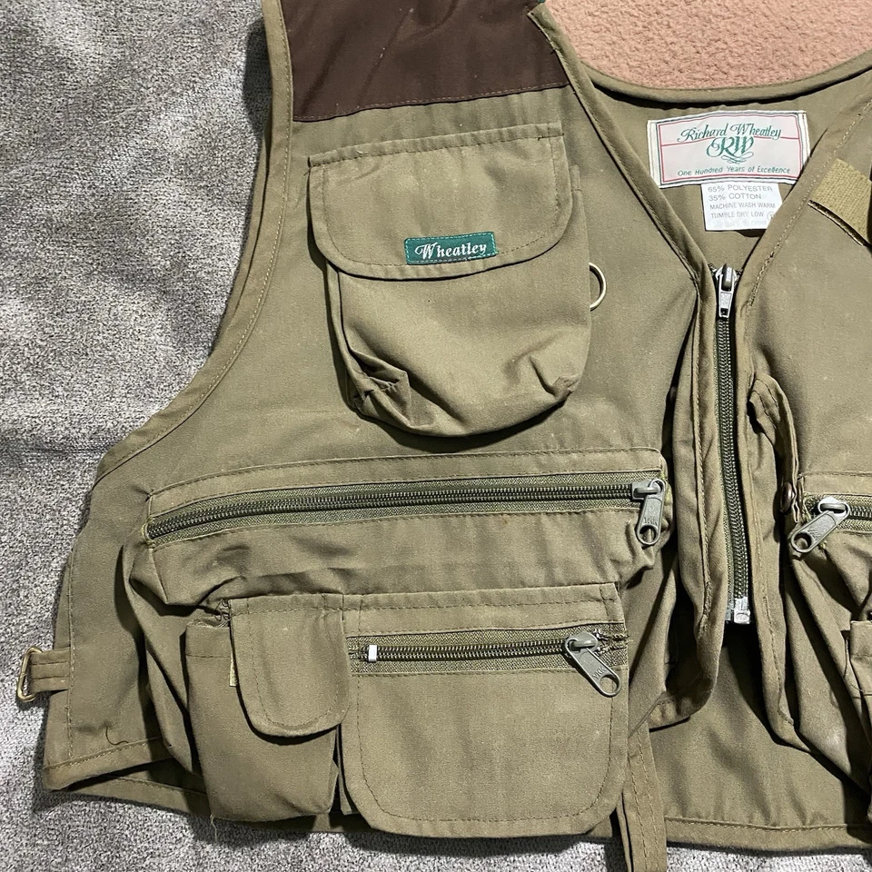 Vintage Richard Wheatley Fly Fishing Vest Mens XL Olive Green Brown Multi Pocket - Image 3 of 4
