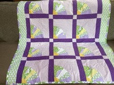 New Handmade And Machine Quilted Orchid Fan Throw Quilt 44 Square