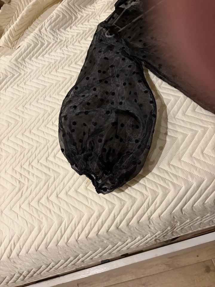 Blusa negra a lunares abotonada con mangas largas transparentes nueva con etiquetas — talla S 🖤 Foto 3 de 4