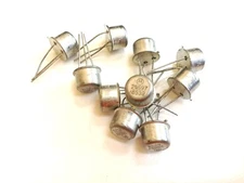 LOT OF 2 2N697 NPN, Met, 40V 150mA BY MOTOROLA