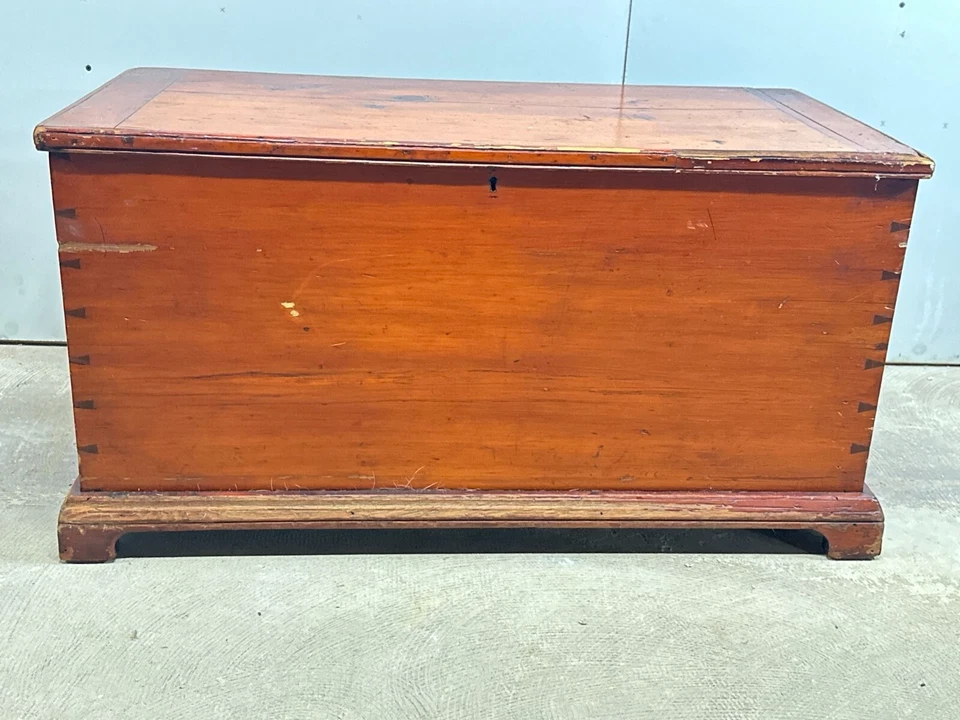 Antigua manta de pino rural cofre colonial 1830 primitivo pequeño Foto 2 de 4