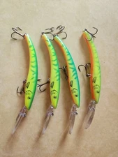 800 SERIES REEF RUNNER 4 BRAND NEW LURES ALL SAME COLOR PRE ACME MADE IN 2017