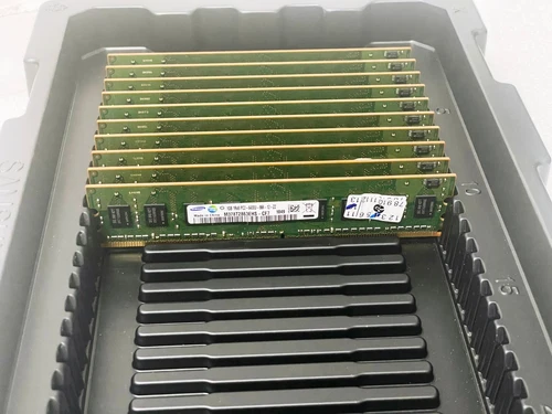 LOT of 10 - Samsung 1 GB DIMM 800 MHz DDR2 SDRAM Memory (M378T2863EHS-CF7)
