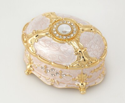 OVAL IN WHITE TIN ALLOY MUSIC BOX :  BRAHMS LULLABY