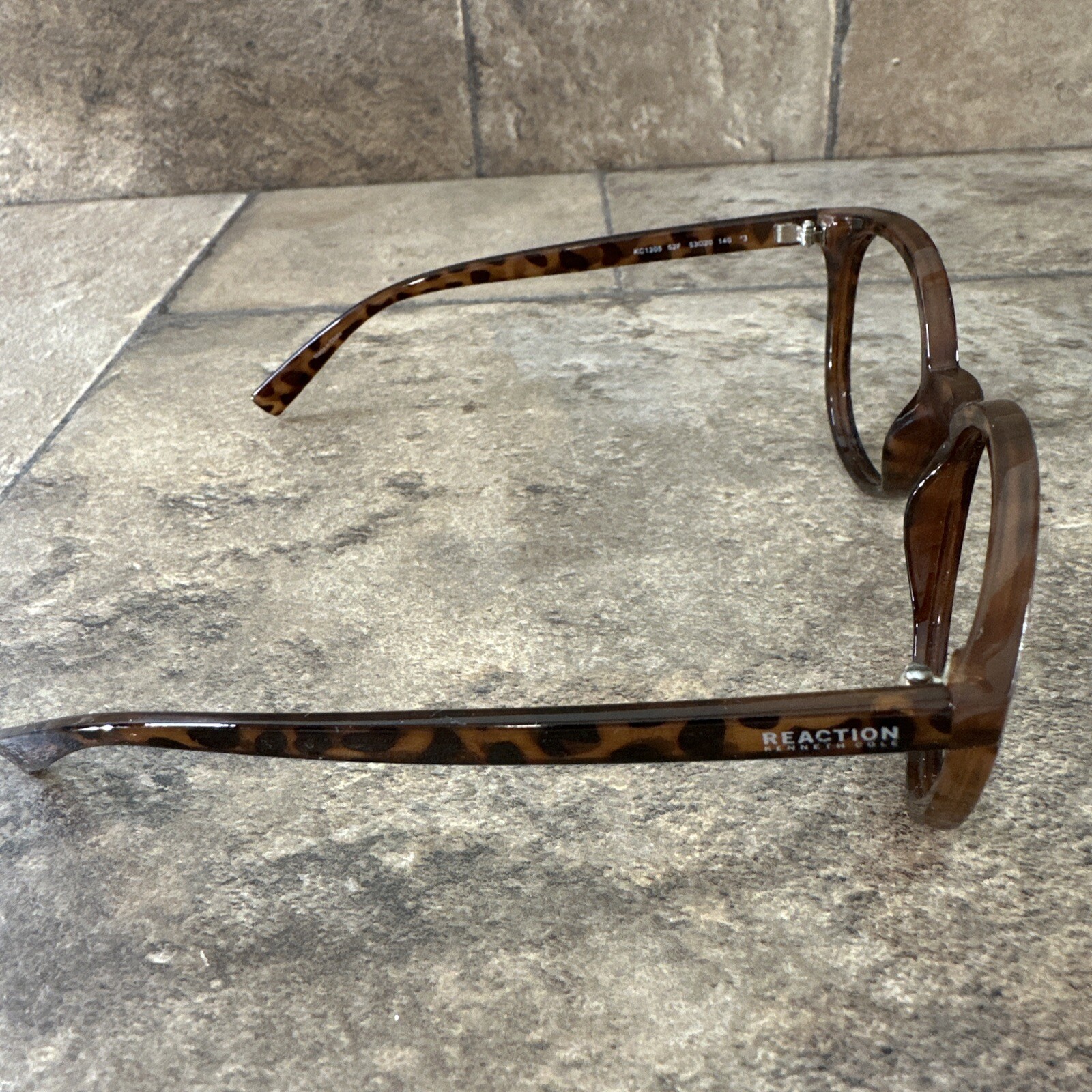 Kenneth Cole Reaction KC1305 52F Brown Tortoise Eyeglass Frame 53-20-140-48 G18