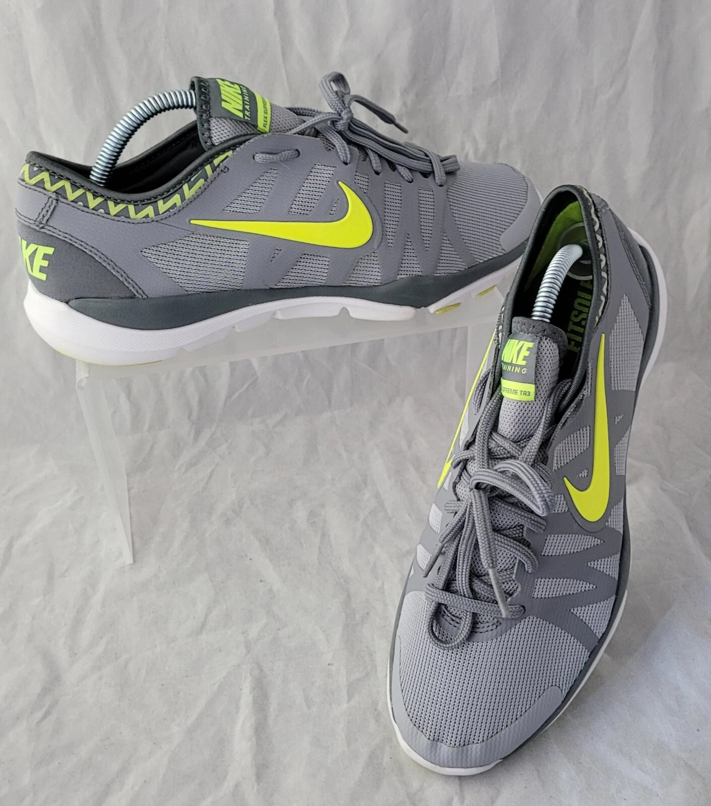 Baskets Nike gris/lime Flex Supreme TR3 pour femme chaussures de course à pied TAILLE 9,5