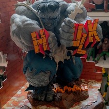 McFarlane Toys Marvel 1/6 scale Hulk Statue  ...