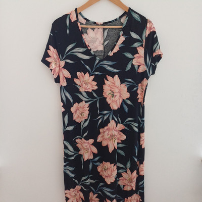 Roman Dress Black Pink Floral  Size 14 Jersey Midi Mid Calf Summer Holiday Party