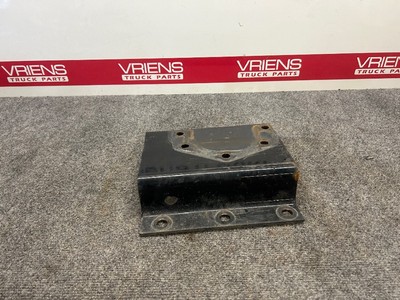 FREIGHTLINER 15-17899-005 BRACKET - ENGINE, FRONT MOUNTED, RIGHT HAND, 80 KSI