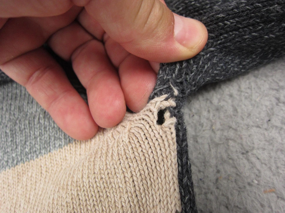 Suéter De Colección Geoffrey Beene Para Hombres Gris Medio Tejido con Cable Algodón Bloque de Color Foto 4 de 4