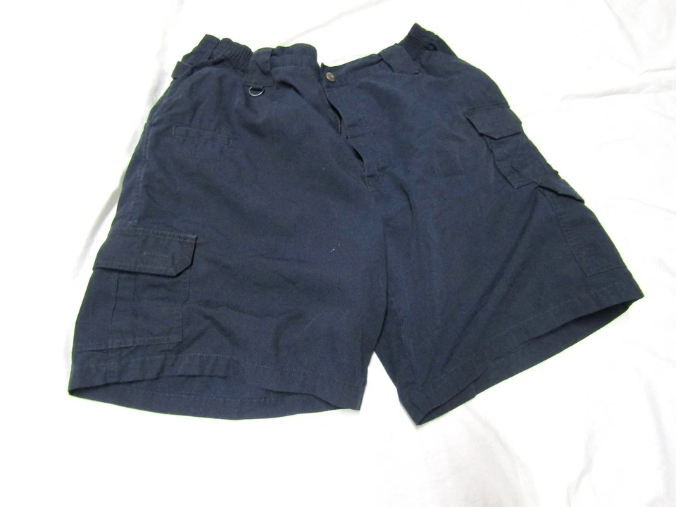 (2X) 5.11 Tactical Cargo Shorts Police Security, Size 42 , Dark Navy - Used - Image 2 of 4