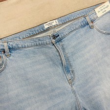 Abercrombie  Fitch Jeans Women 24s Light Wash Denim 90's Straight High Rise NWT