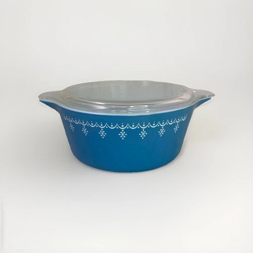 Vintage Pyrex Blue Snowflake Garland Casserole Dish Bowl With Lid 2  1/2 QT