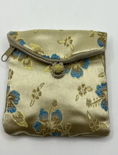 Honora Collection Silk Coin Purse Or Jewelry Purse 3.5” By 4” - 第 1/4 張圖片